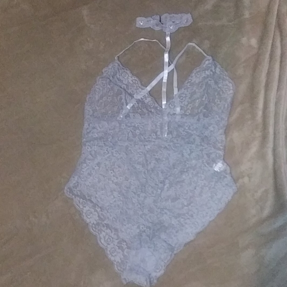 ***SOLD*** Shein GREY FLORAL LACE TEDDY - Picture 2 of 4